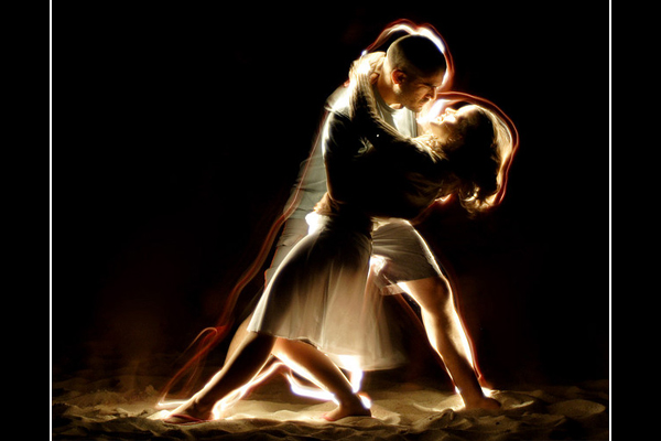light painting dancers